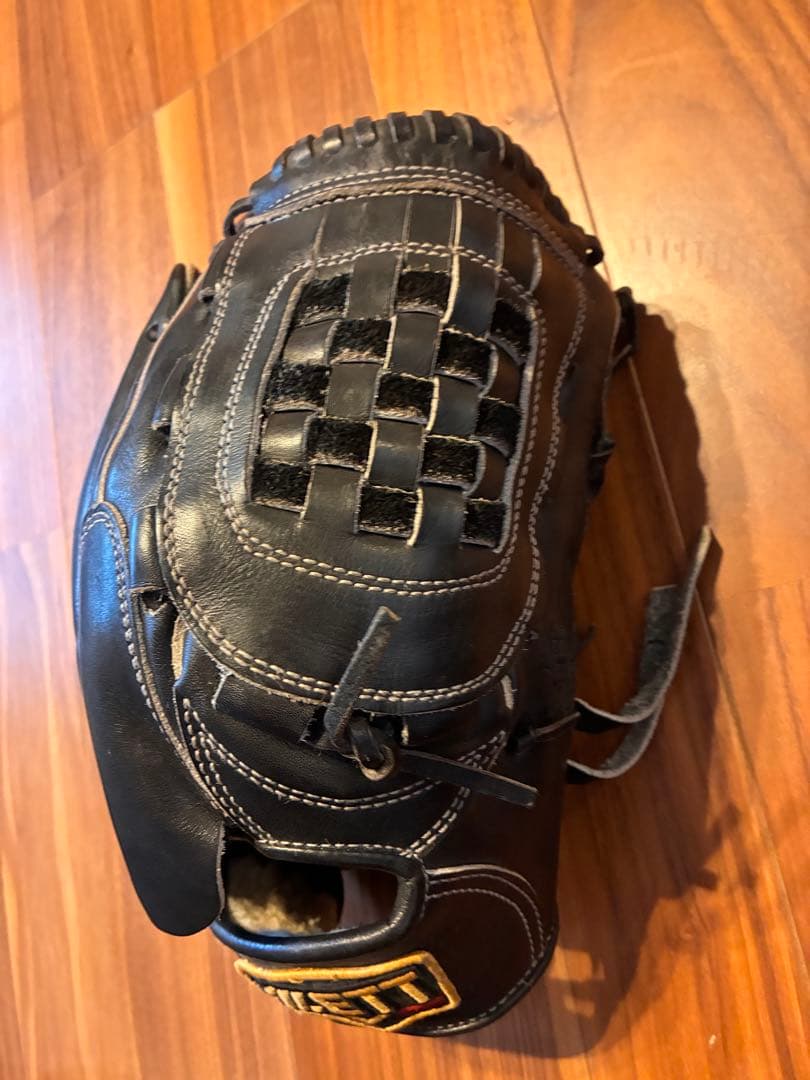 硬式グローブ　ゼット　投手用