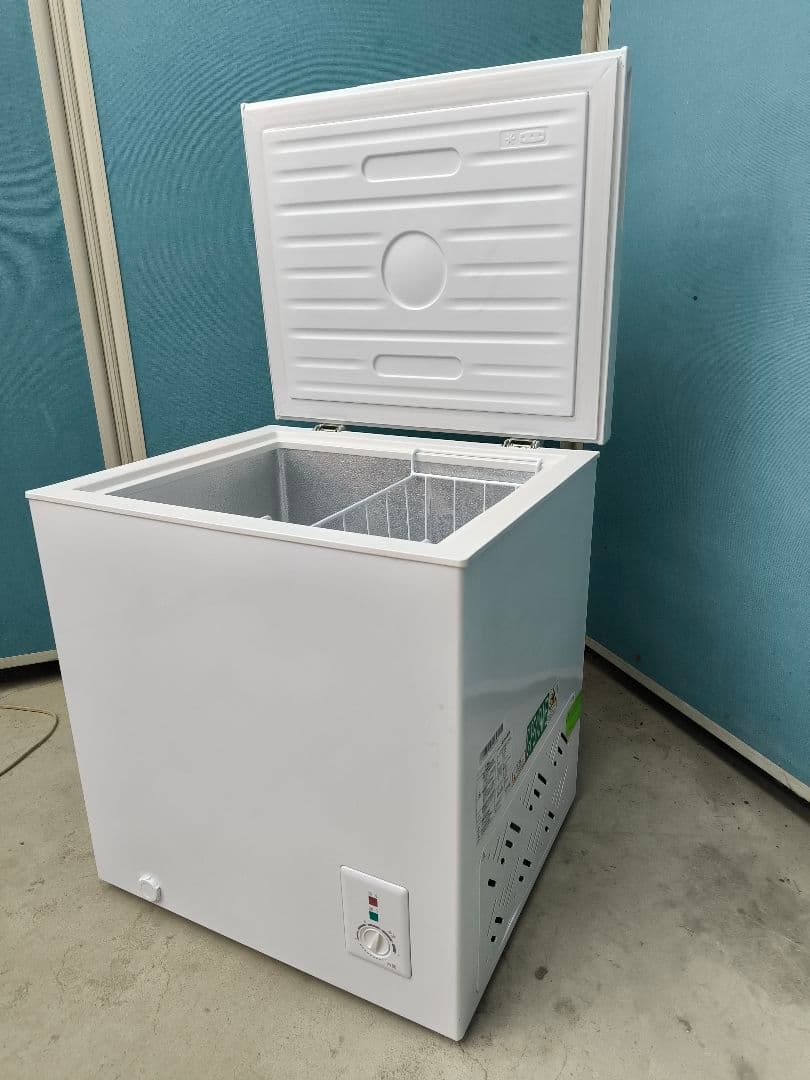 2024年製美品　MAXZEN 上開き小型冷凍庫 家庭用 66L ストッカー