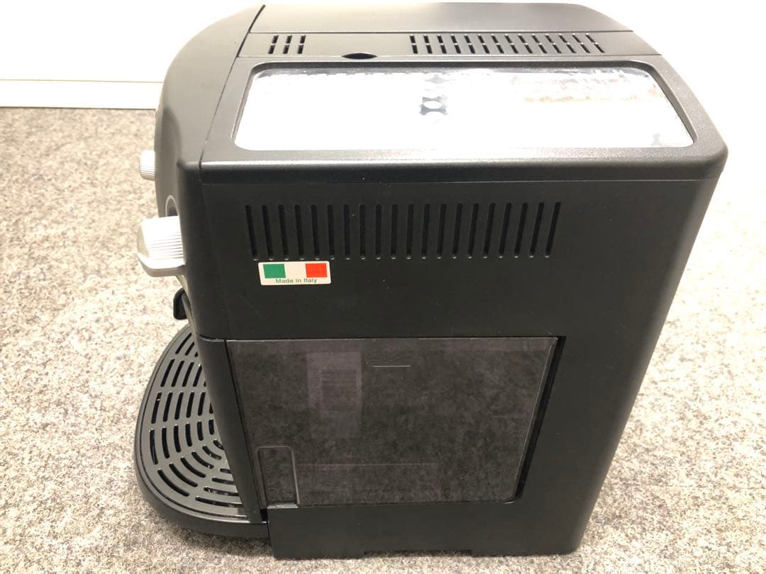 デロンギ　全自動コーヒーマシン　ESAM1000SJ