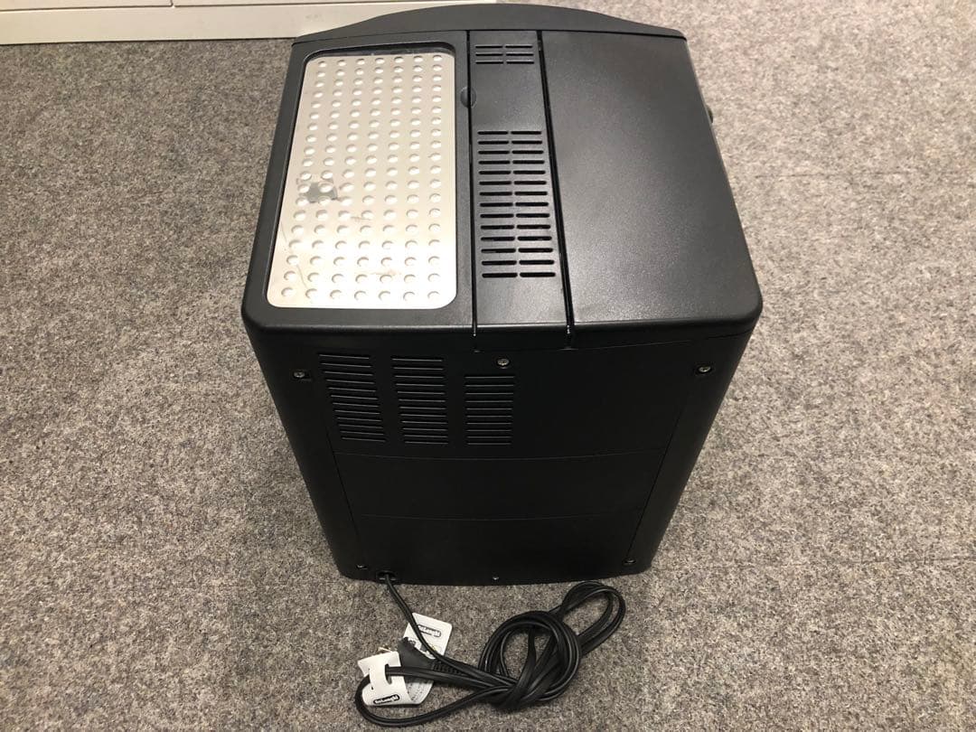 デロンギ　全自動コーヒーマシン　ESAM1000SJ