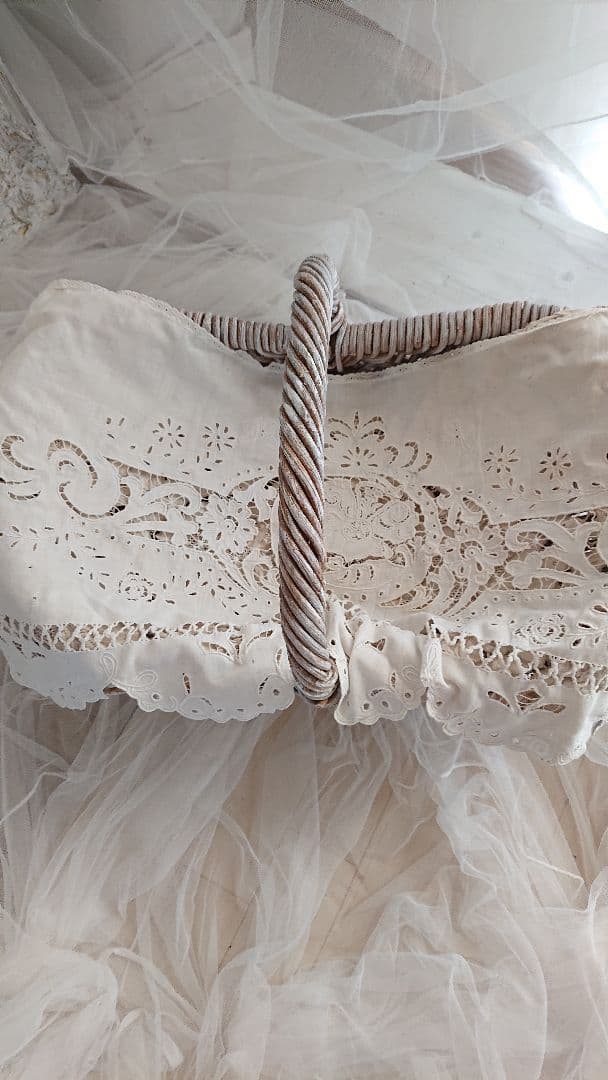 アンティーククロス ２枚付きの Koboバスケット シャビー