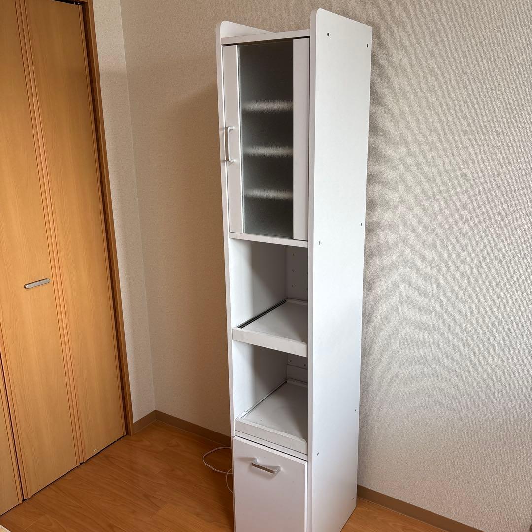 ホワイト収納棚 ガラス扉付き（送料込）