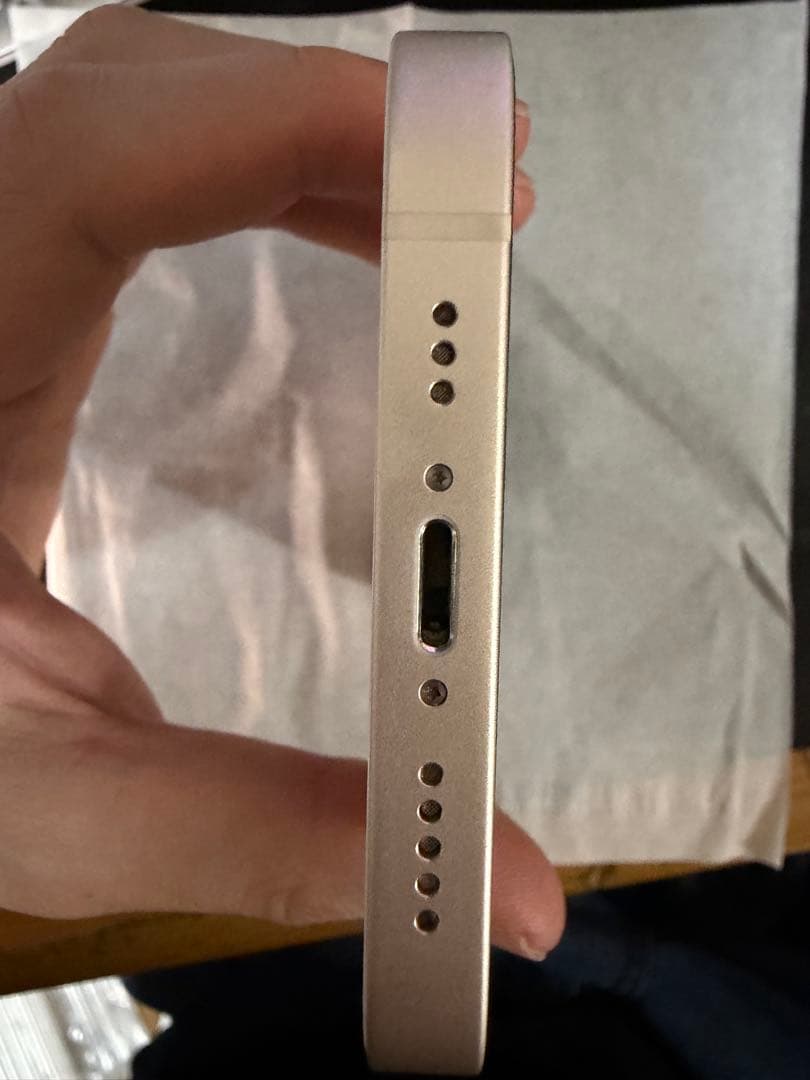 iPhone13 ホワイト