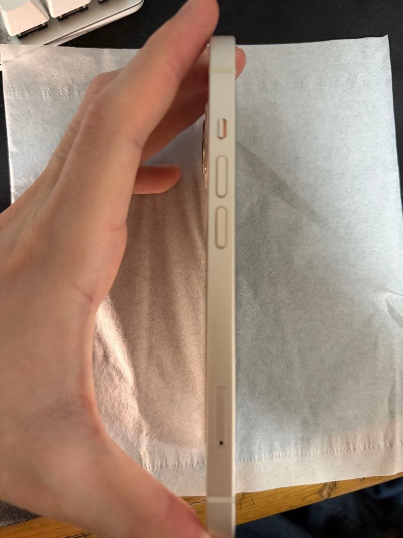 iPhone13 ホワイト