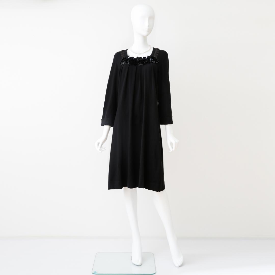 ♪当日発送可能【美品】ユキ　トリイ　シルク混　セレモニー　40　黒