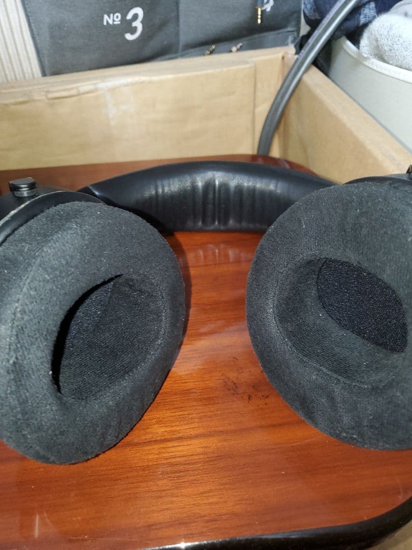 Monolith M1570　平面駆動ヘッドホン　バランスケーブル2種付き ド