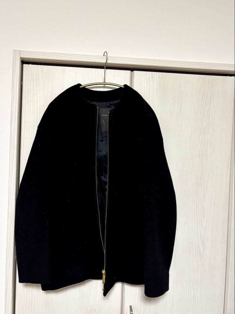 ノーブル❣️ 2023年新作❣️ カラーレスジップショートコート❣️ ブラック❣️