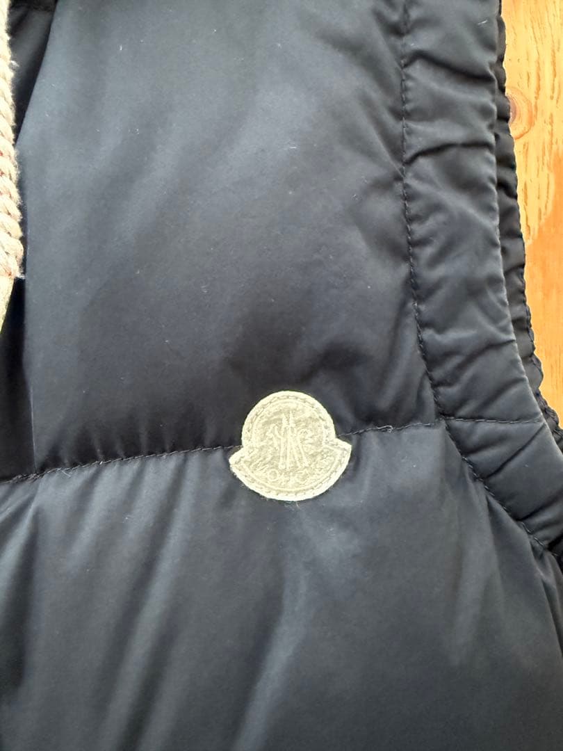 MONCLERV モンクレールV 黒 ベスト サイズ1