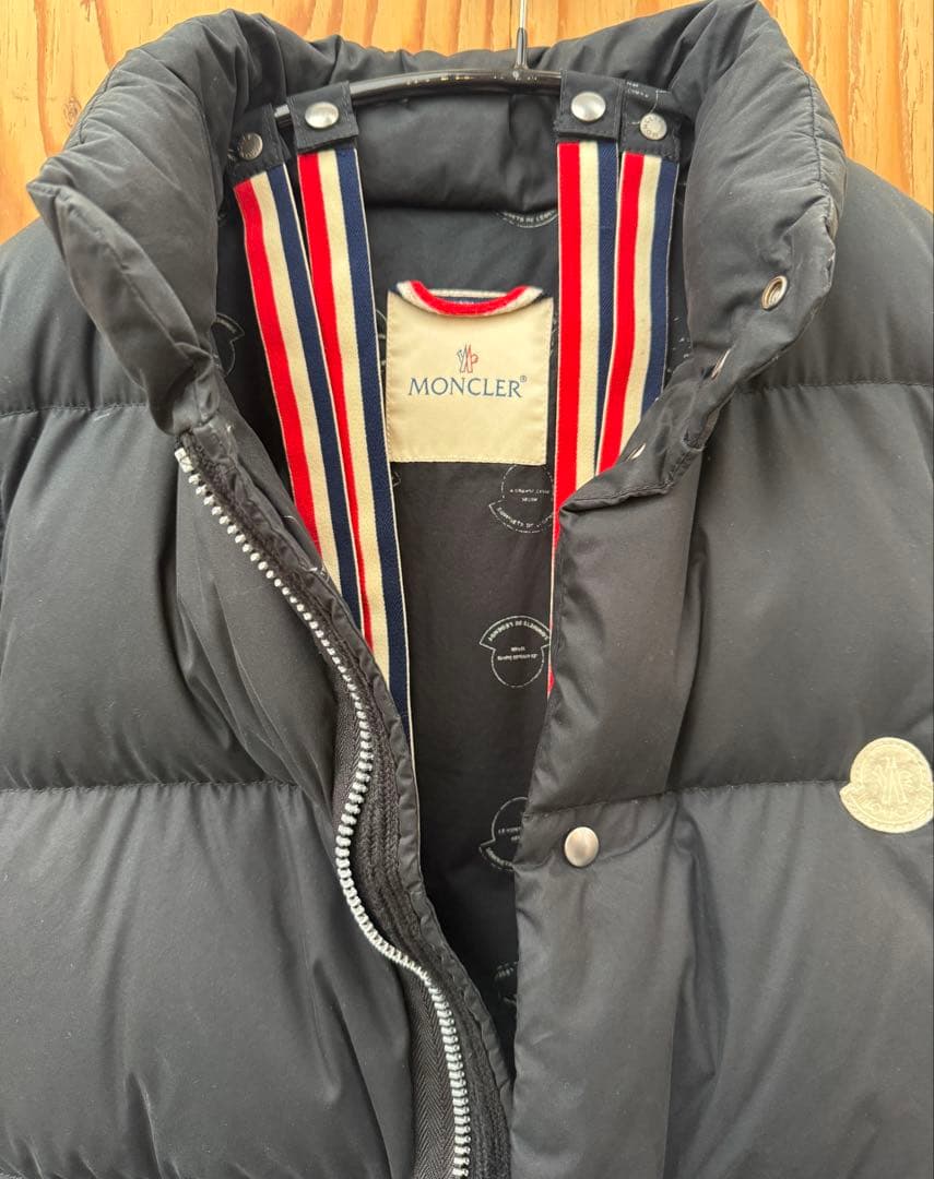 MONCLERV モンクレールV 黒 ベスト サイズ1