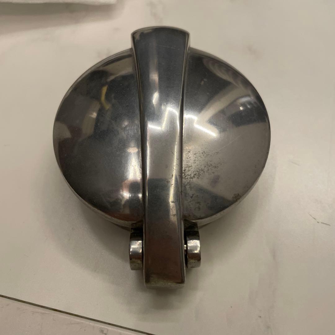 TRIUMPH タンクキャップ モートーン ボンネビル ボバー トライアンフ