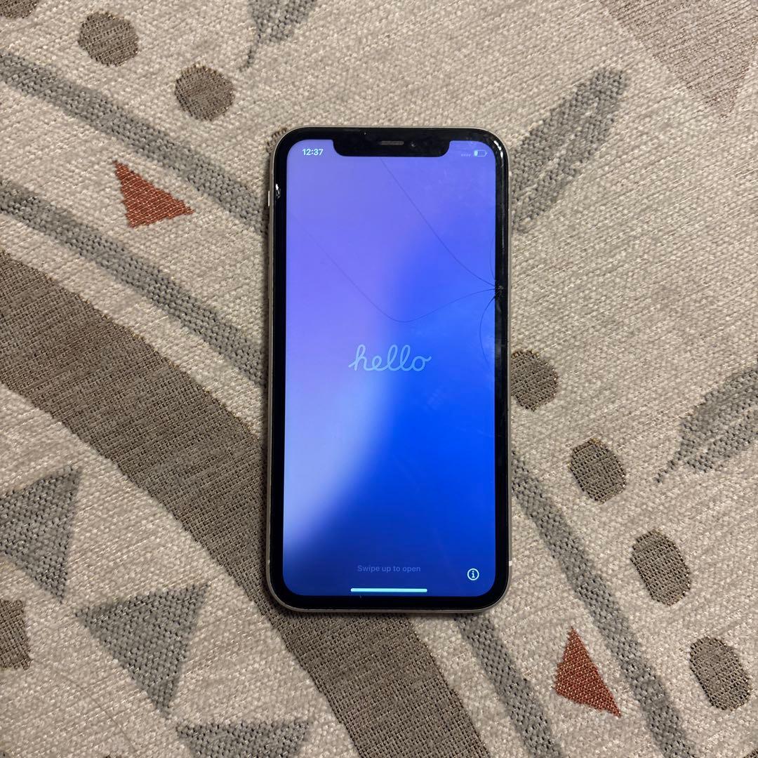 値下げ）Apple iPhone 11 ホワイト 画面にひびあり