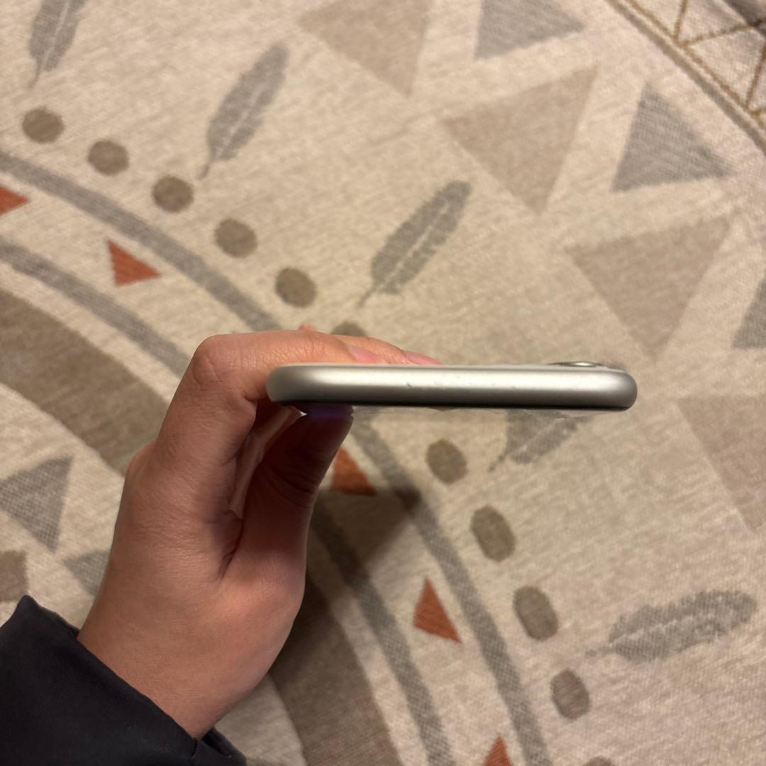 値下げ）Apple iPhone 11 ホワイト 画面にひびあり