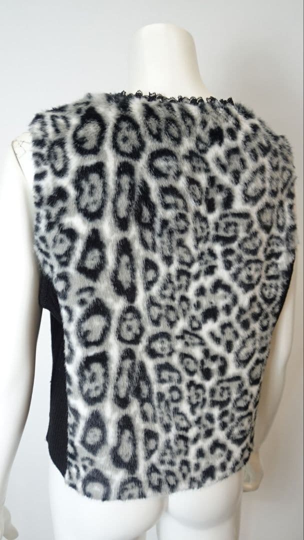 専用　新品　44サイズ アニマル柄ファーベスト　スーパービューティー