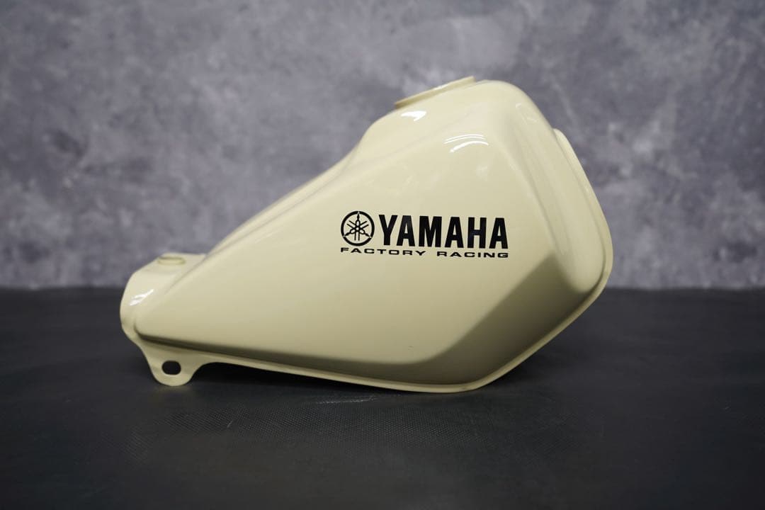 ヤマハ TW200 純正ガソリンタンク ウレタン塗装後未使用 FTR223