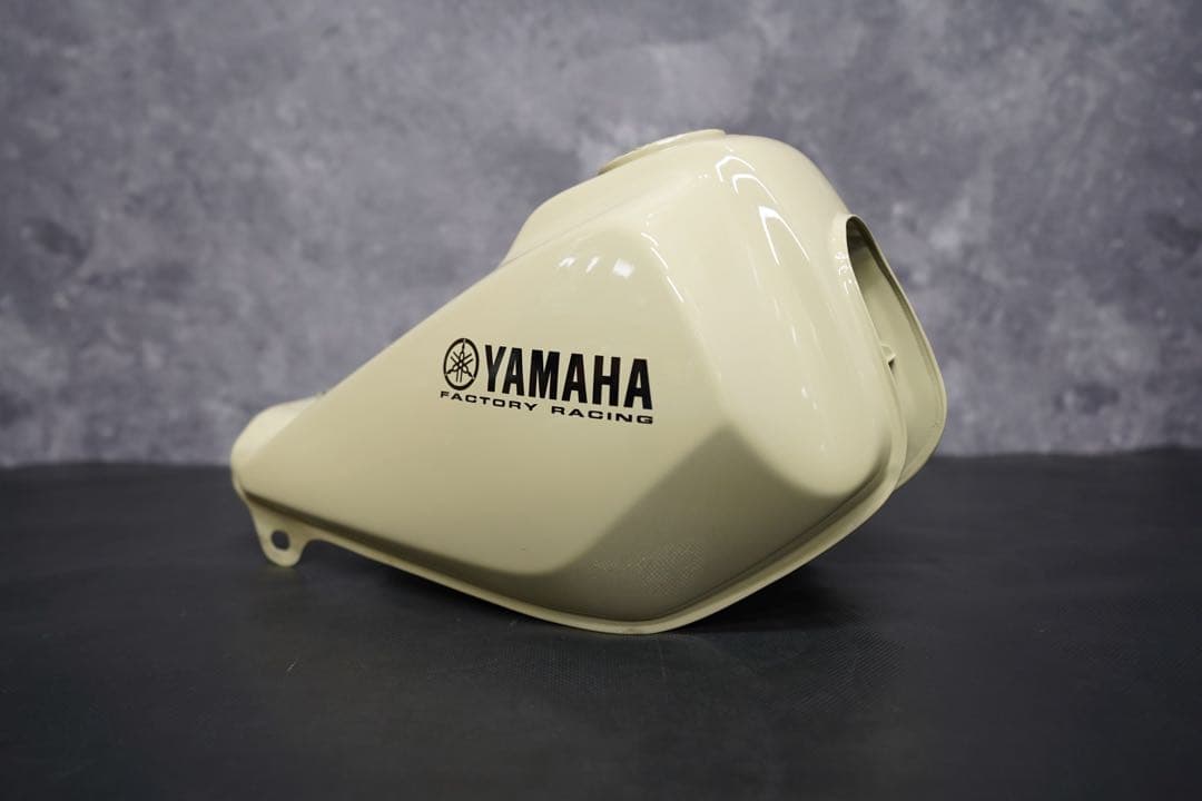 ヤマハ TW200 純正ガソリンタンク ウレタン塗装後未使用 FTR223