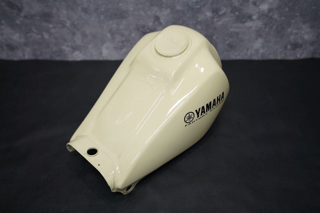 ヤマハ TW200 純正ガソリンタンク ウレタン塗装後未使用 FTR223