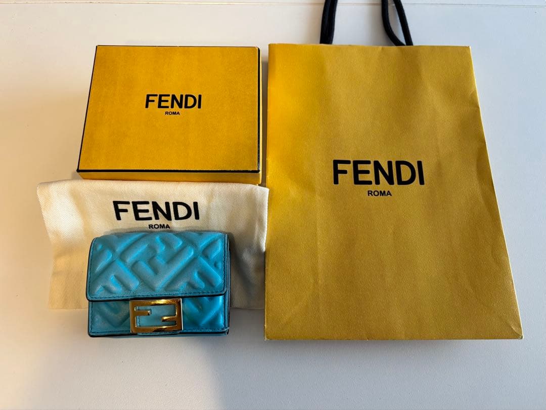 FENDI バケットマイクロ三つ折り財布