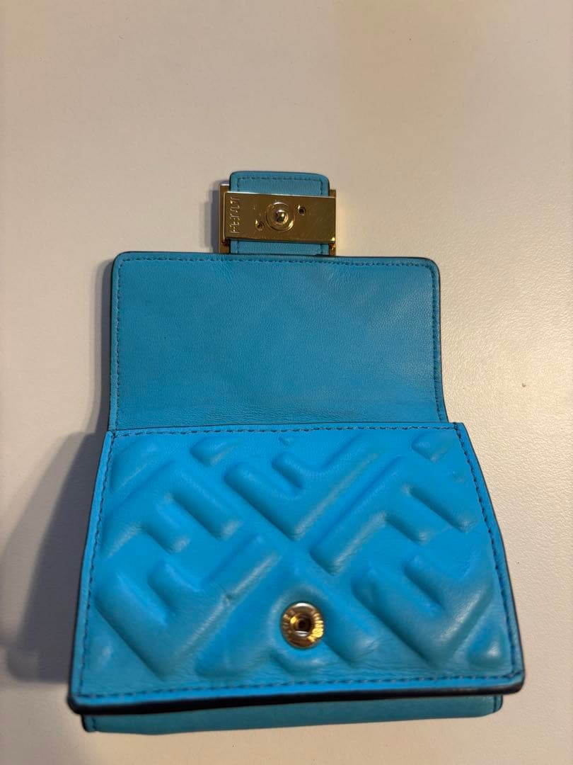 FENDI バケットマイクロ三つ折り財布