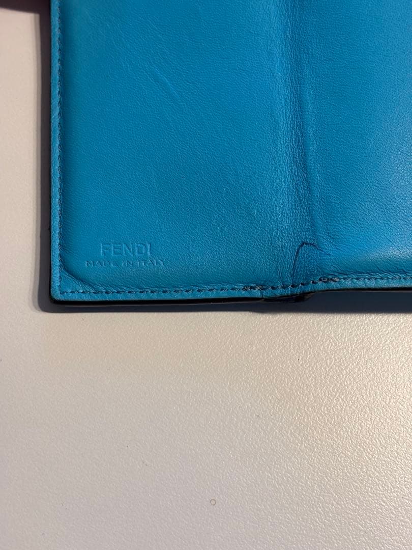 FENDI バケットマイクロ三つ折り財布