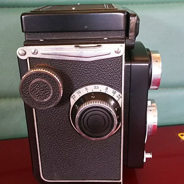 値下げします。ヤシカカメラ ロッキー ケース有り