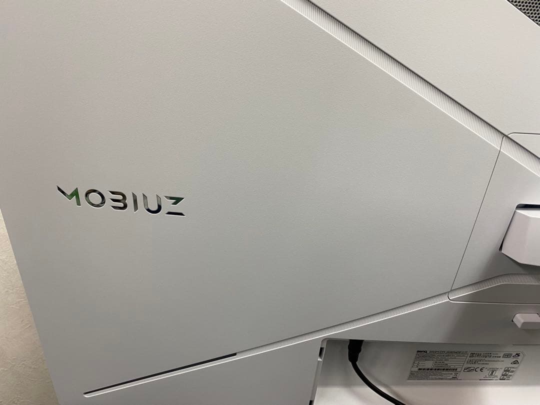 【美品】BenQ MOBIUZ EX3210U 32インチ4Kゲーミングモニター