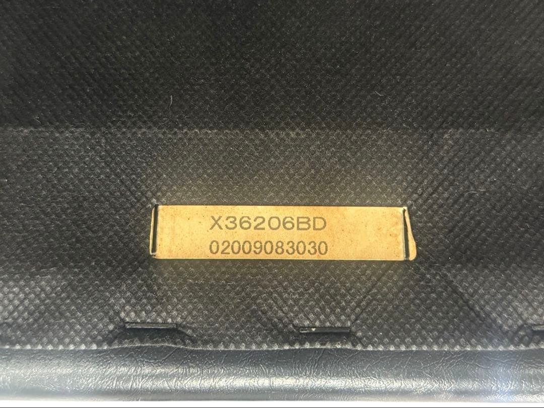 ◯②karimoku カリモク60 オットマン 黒 ブラック レザー