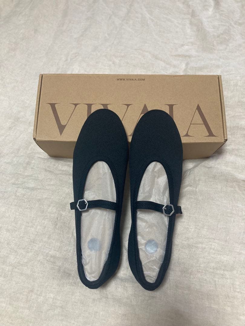 VIVAIA NELLY アーモンドトウ　フラット　24cm