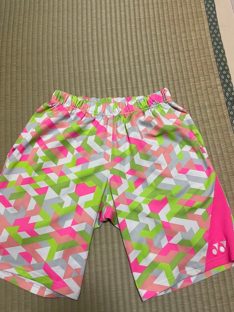 ヨネックス　柄短パン