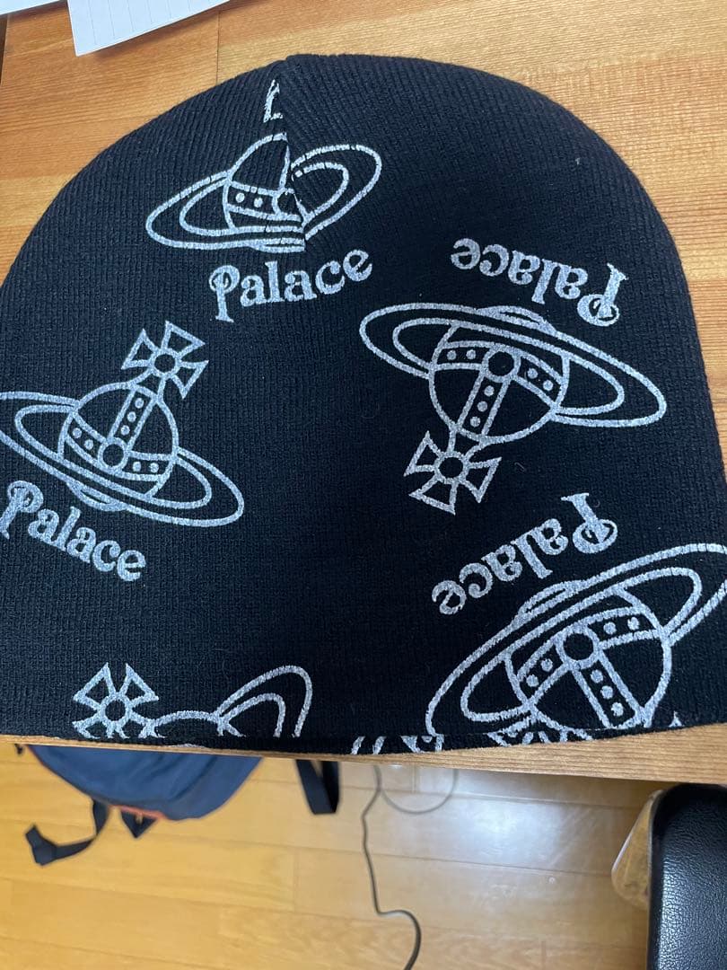 Palace vivienne Westwoodビーニー