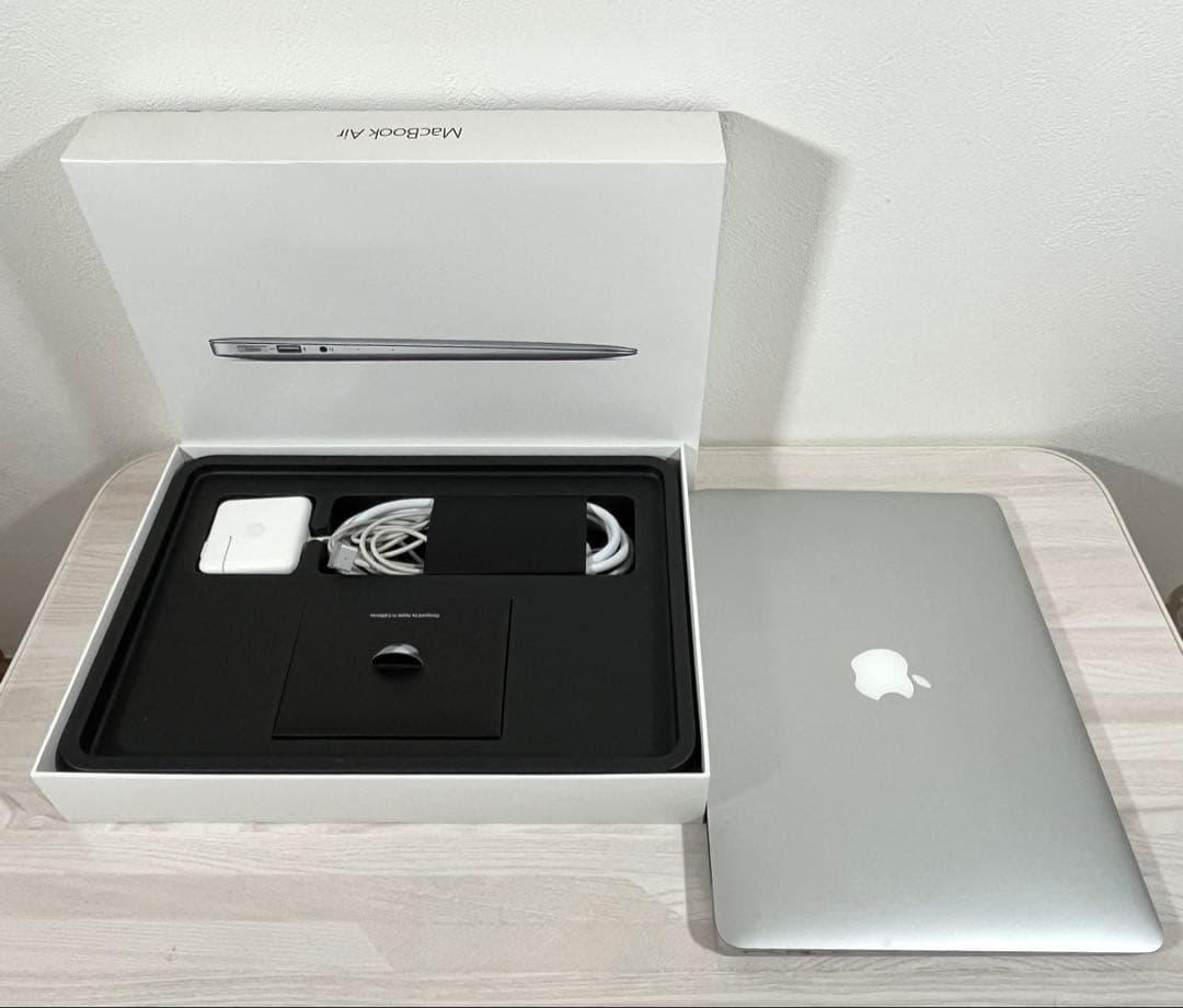 MacBook Air (13-inch, Early 2015) 箱付き