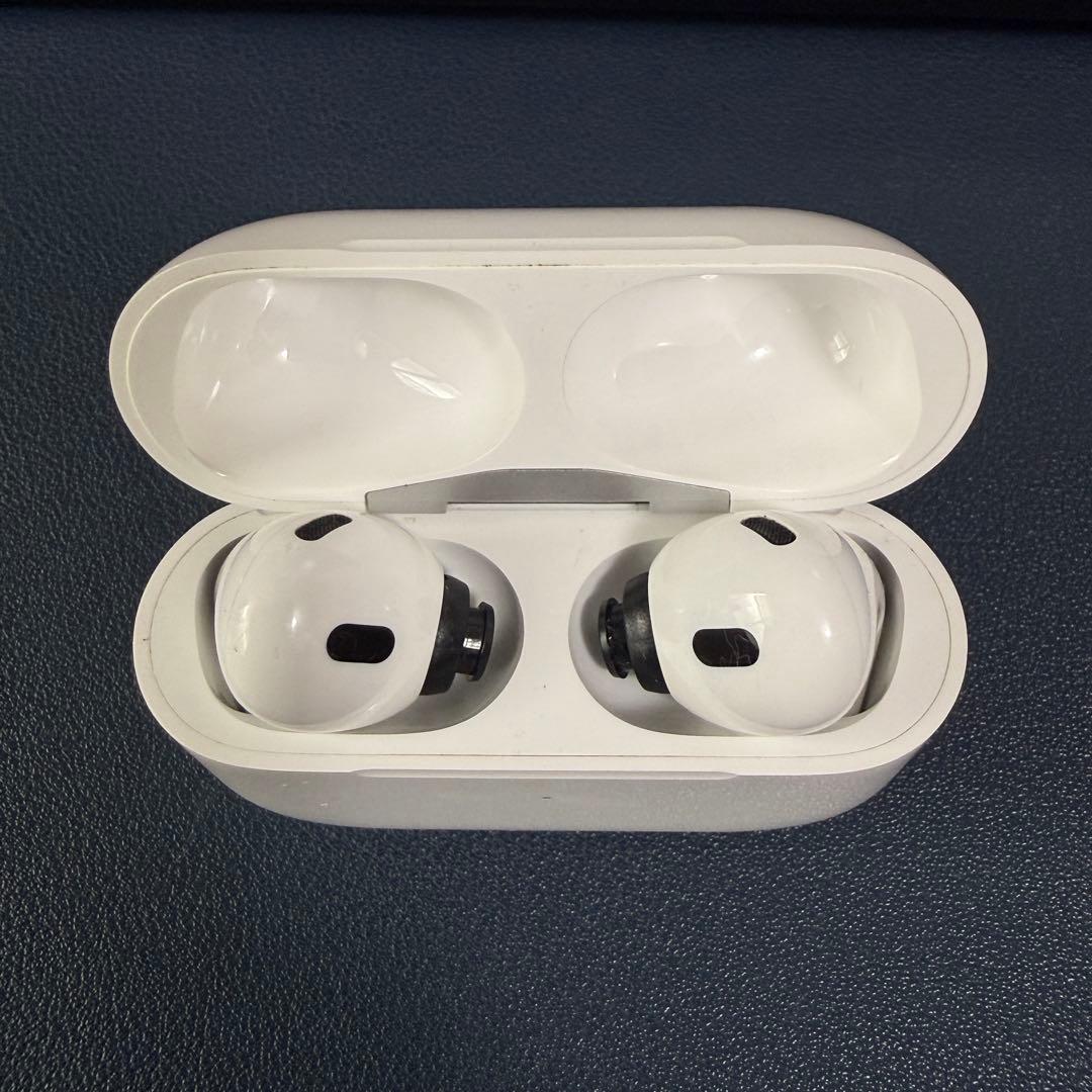 即*い様 AirPods Pro（第2世代）Lightning／おまけAZLAイ