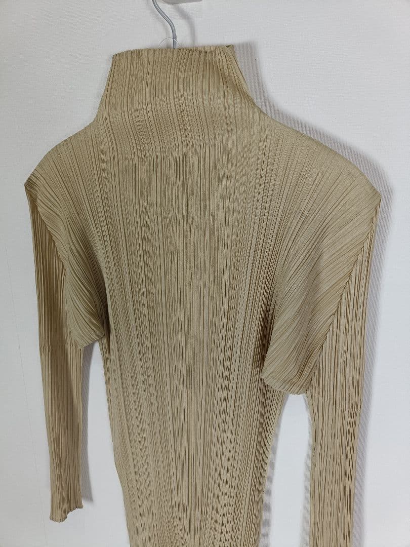 よっちゃんPLEATSPLEASE ハイネックカットソー【サイズ３ L相当