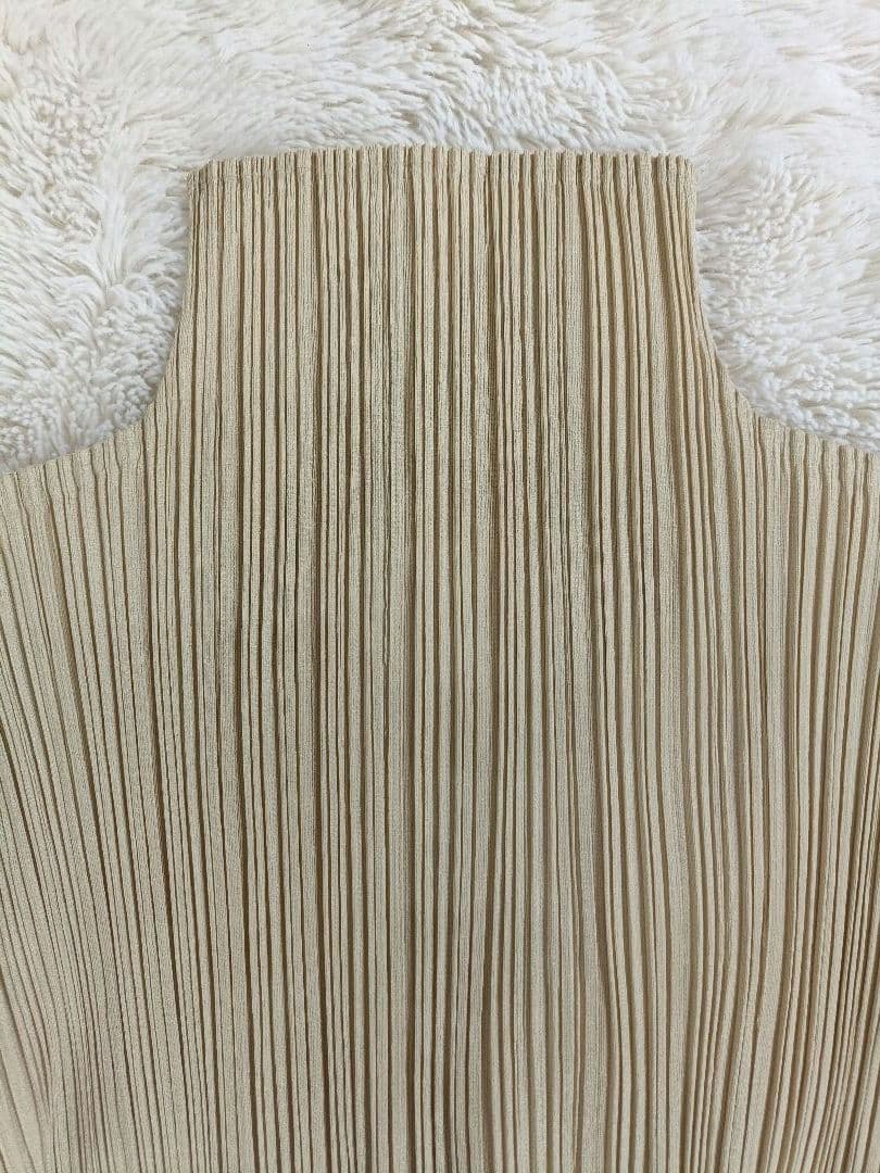 よっちゃんPLEATSPLEASE ハイネックカットソー【サイズ３ L相当