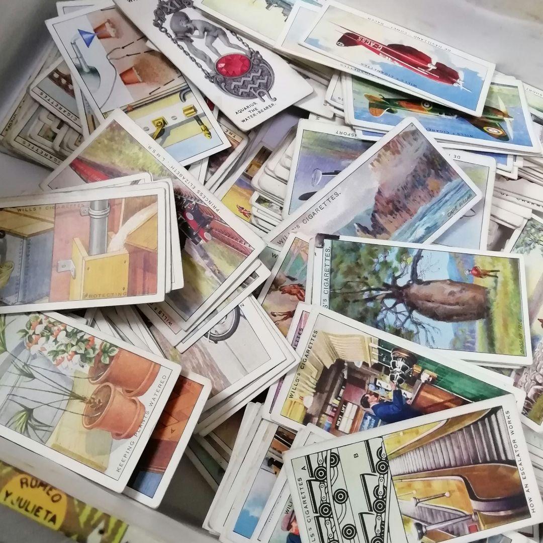 葉巻の木箱にいっぱいのシガレットカード他♡　ビンテージ海外紙モノ