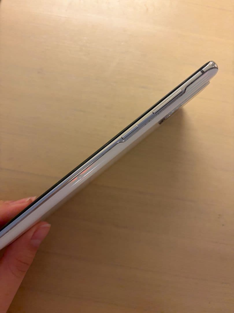 【美品 送料無料】Galaxy S20 ホワイト 本体　スマホ