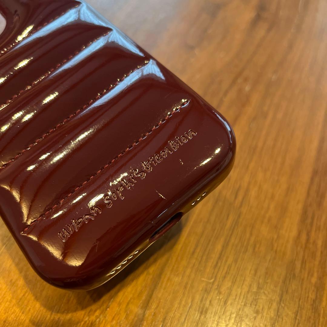 【urban sophistication】iPhone16Proダークチェリー