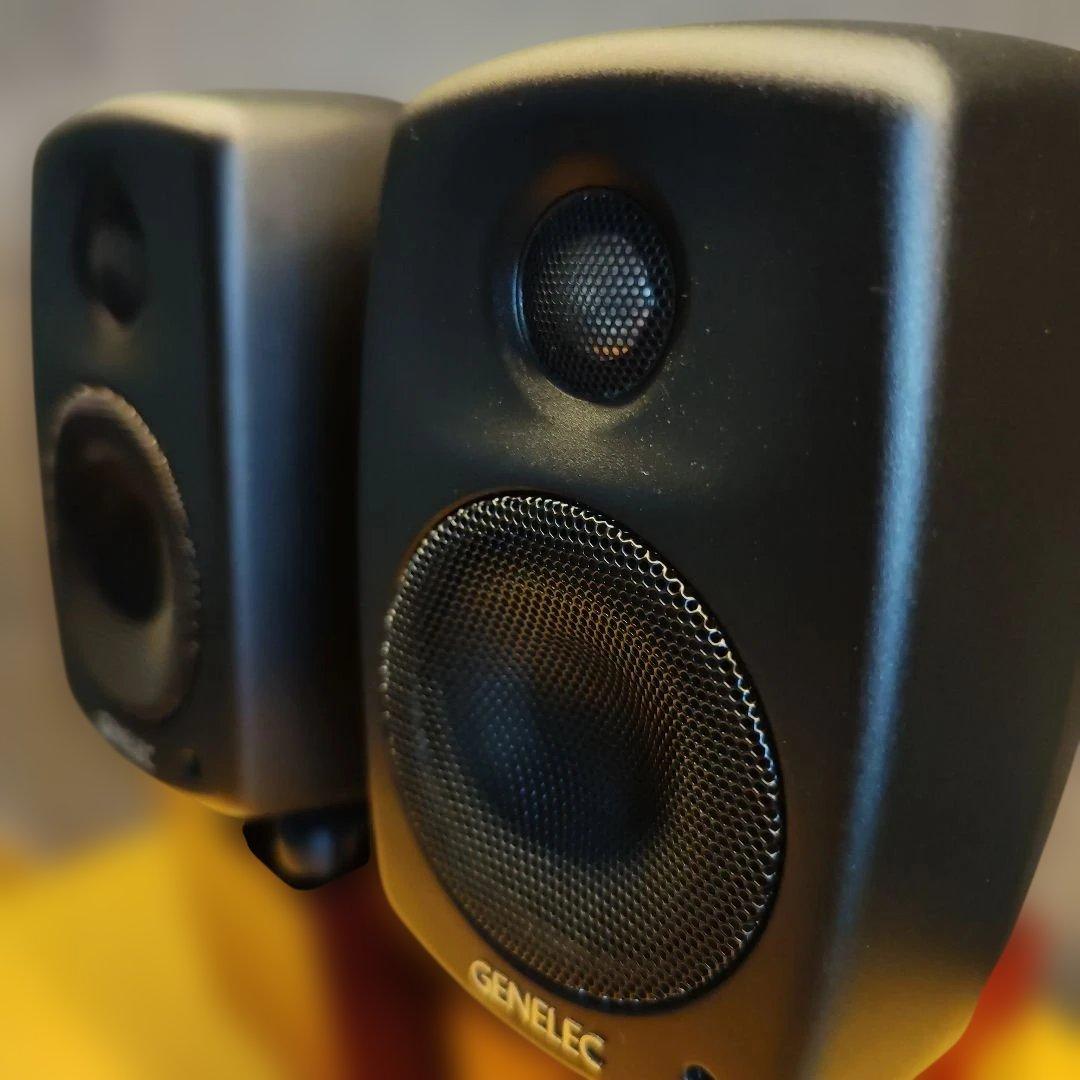 【２個セット】GENELEC ジェネレック G One アクティブスピーカー
