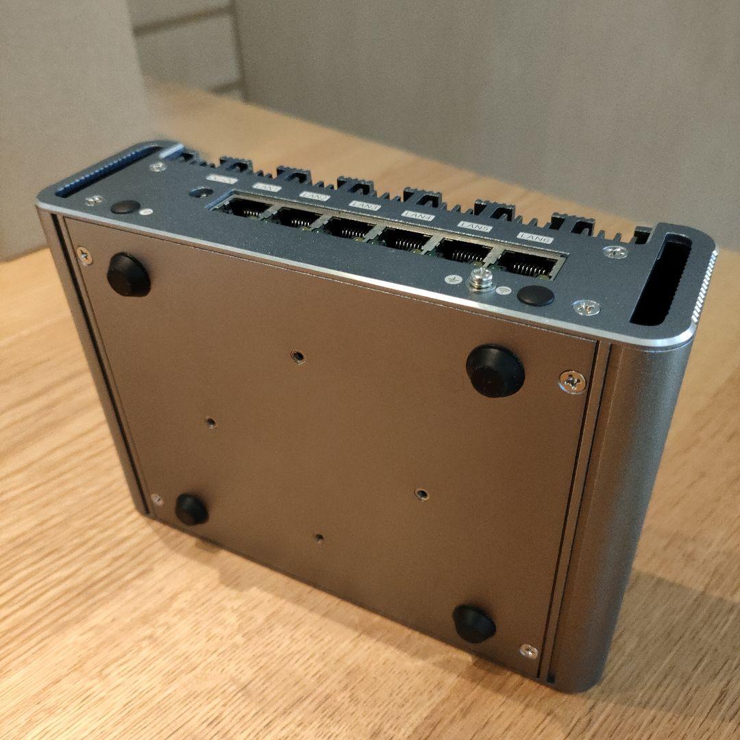 ファンレス　ミニPC　 I7-1165G7 ６LAN