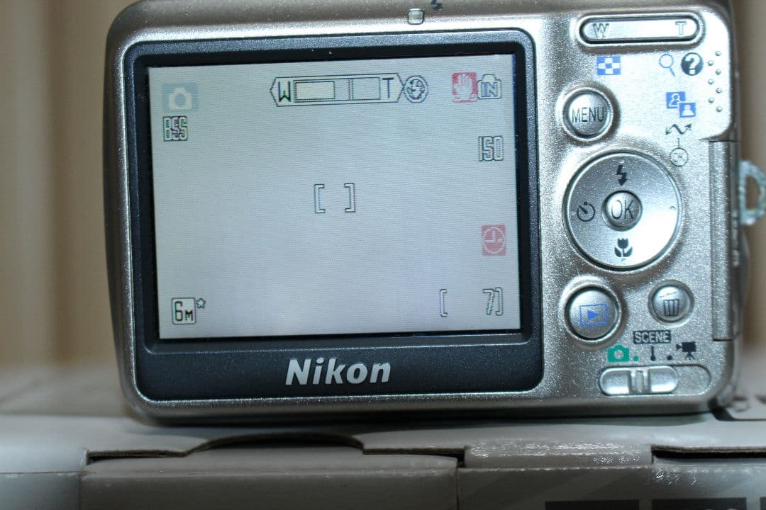 【激レア】Nikon ニコン COOLPIX L6 箱付き・電池・SD付属