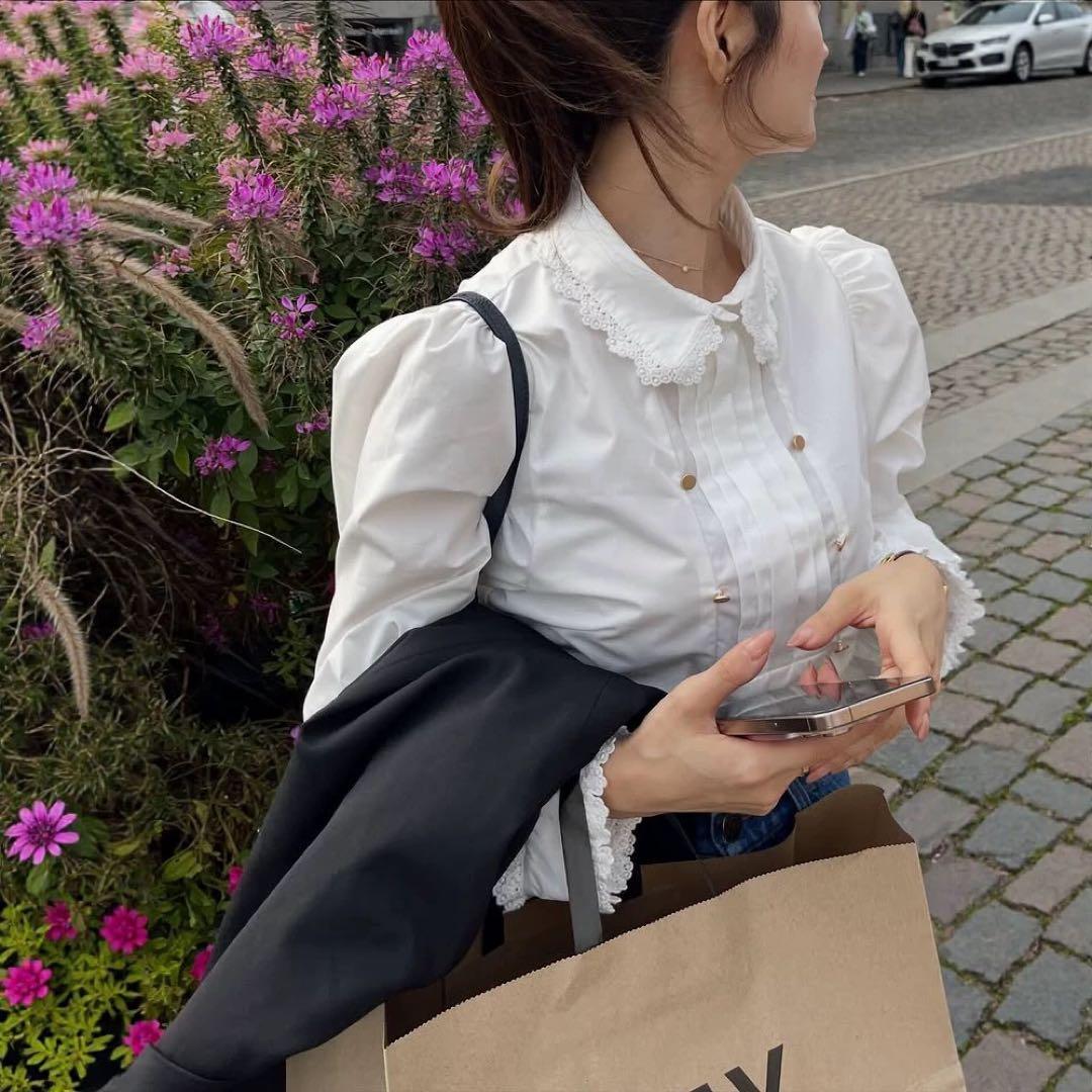 トップス bibiy. CLAIRE BUTTONS BLOUSE