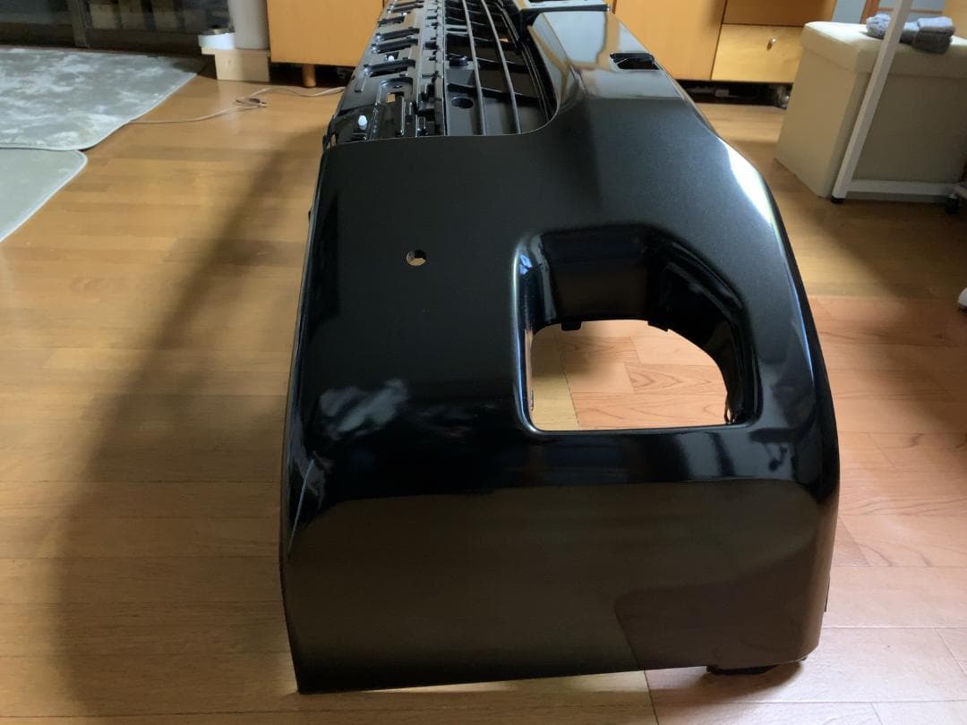 26-095 新車外し 200系ハイエース 8型 ワイド 純正 フロントバンパー