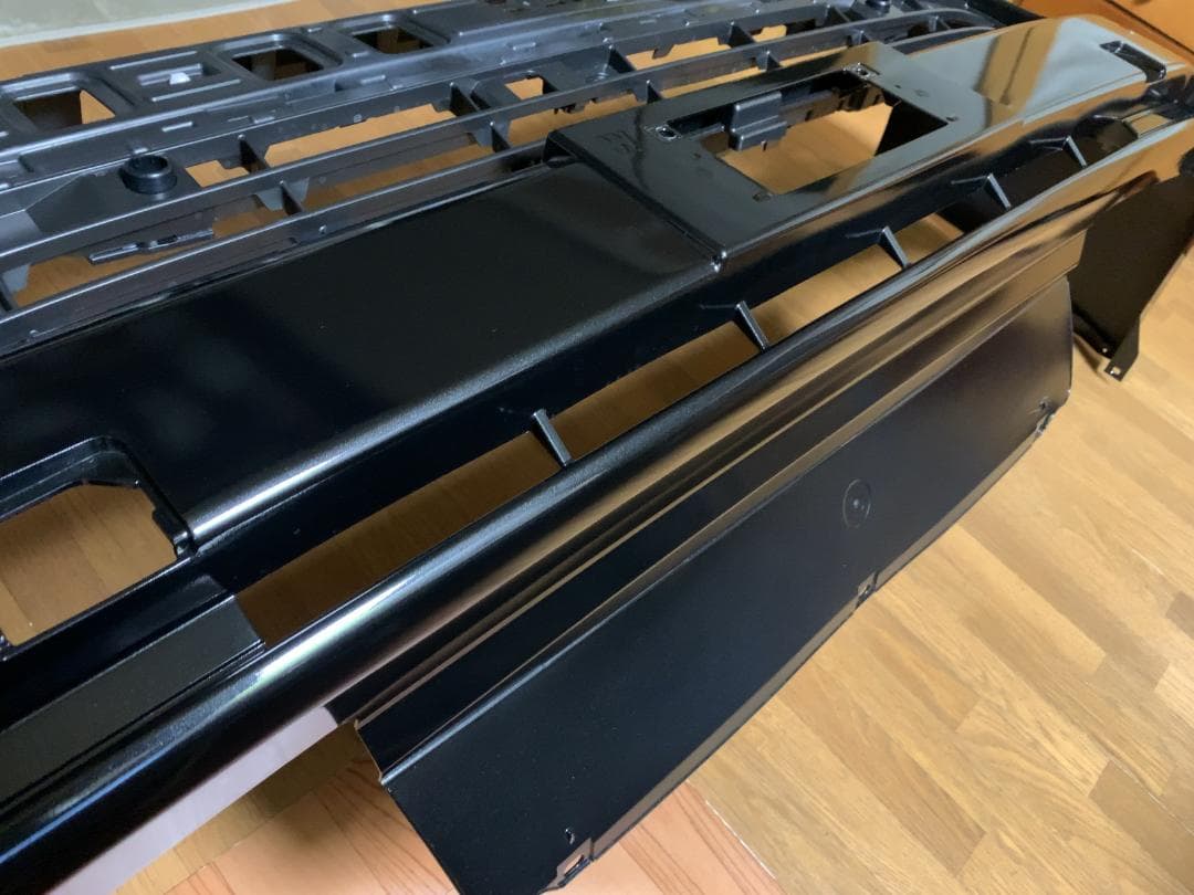 26-095 新車外し 200系ハイエース 8型 ワイド 純正 フロントバンパー