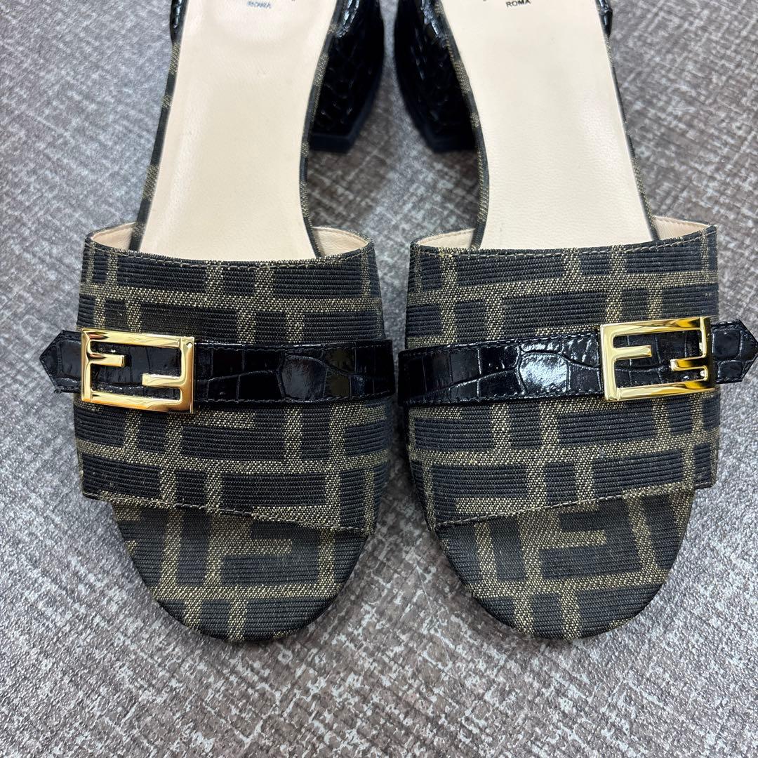 FENDI ブラウン　ミュール22.5㎝
