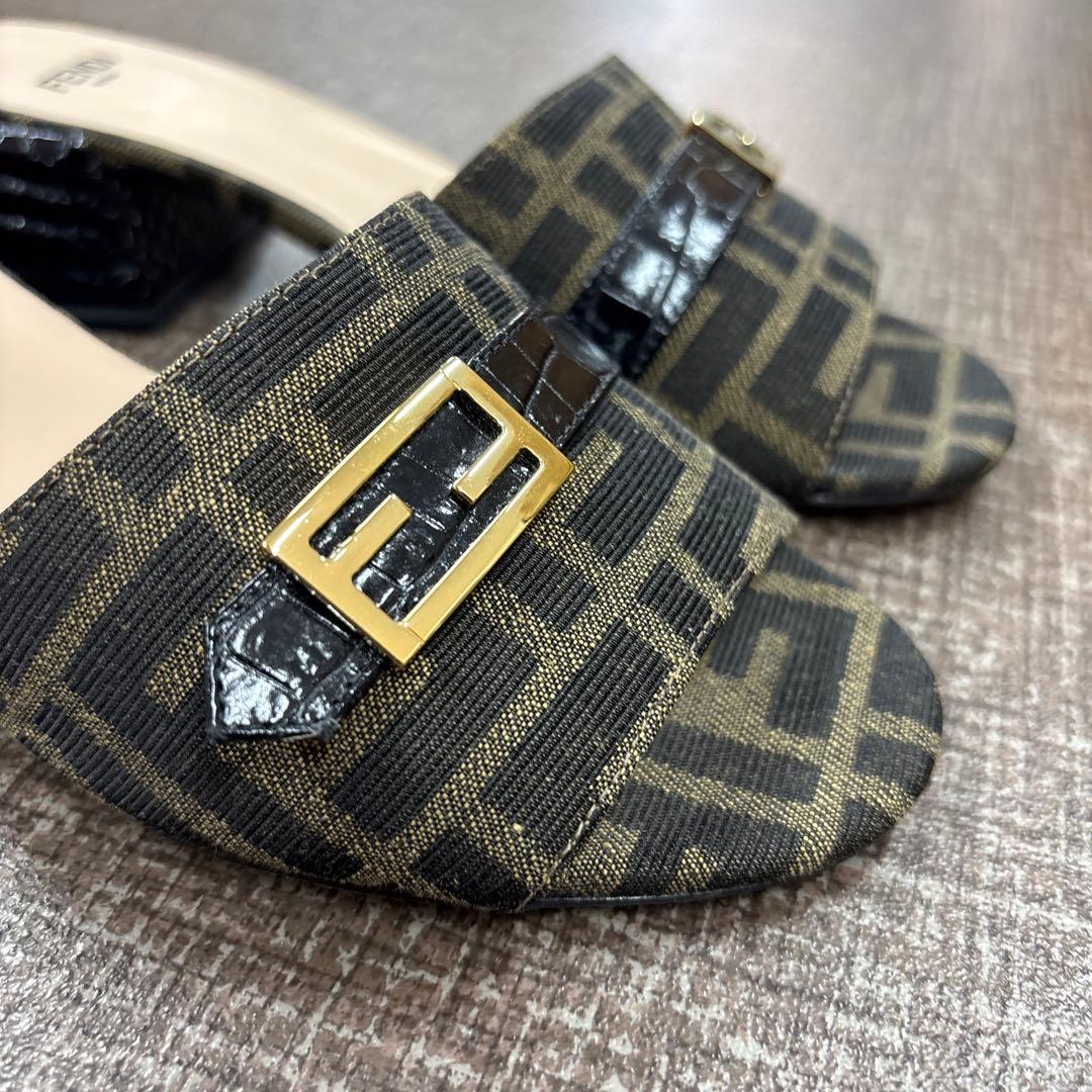 FENDI ブラウン　ミュール22.5㎝