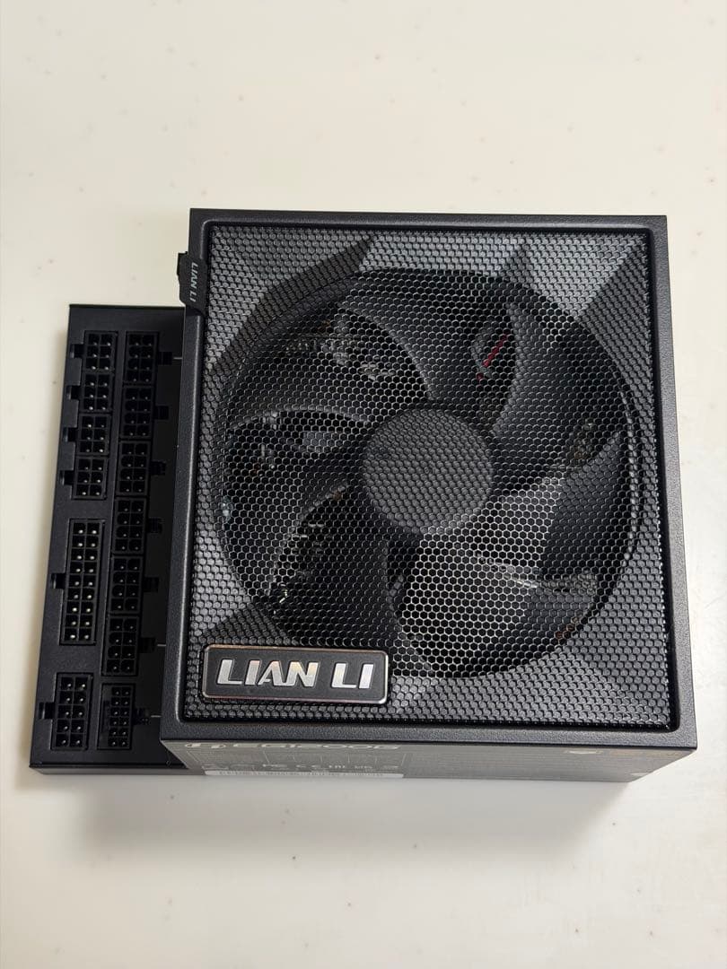 LianLi 1200W ATX3.1 PCI-E5.1 PC電源 ブラック