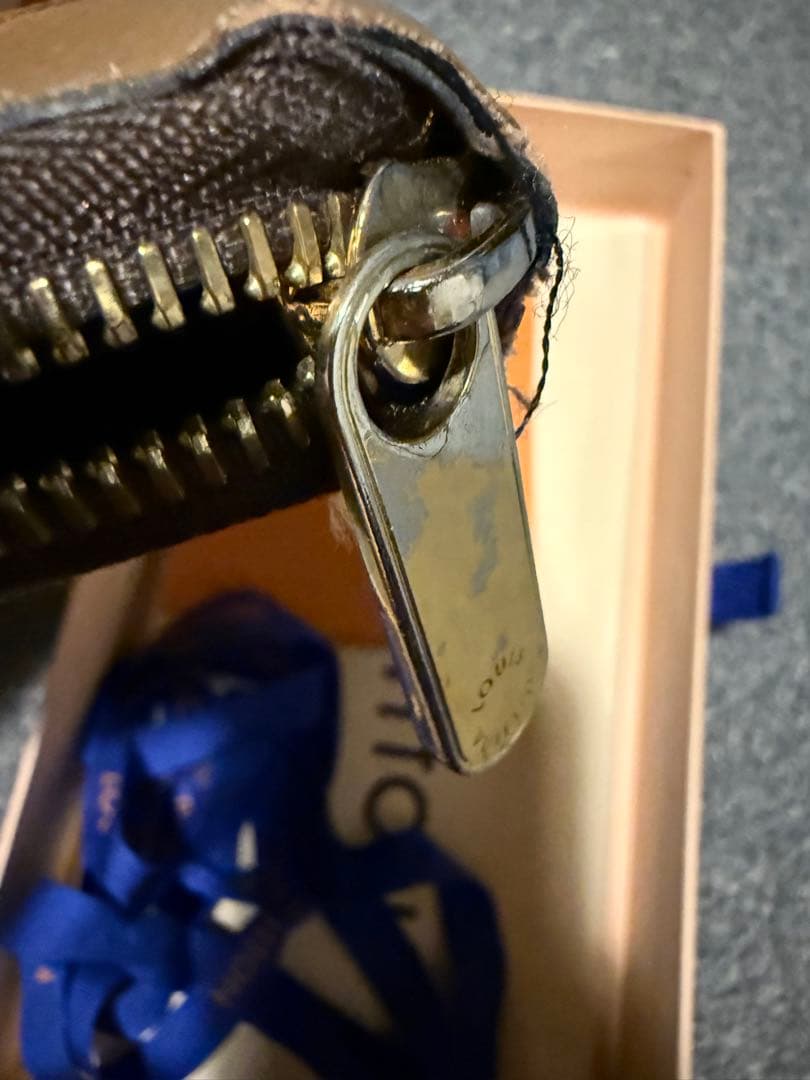 ルイヴィトン　長財布　大きなモノグラム