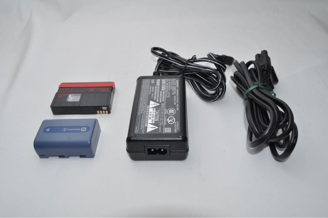 【動作OK】 SONY ソニー DCR-PC105 ビデオ カメラ