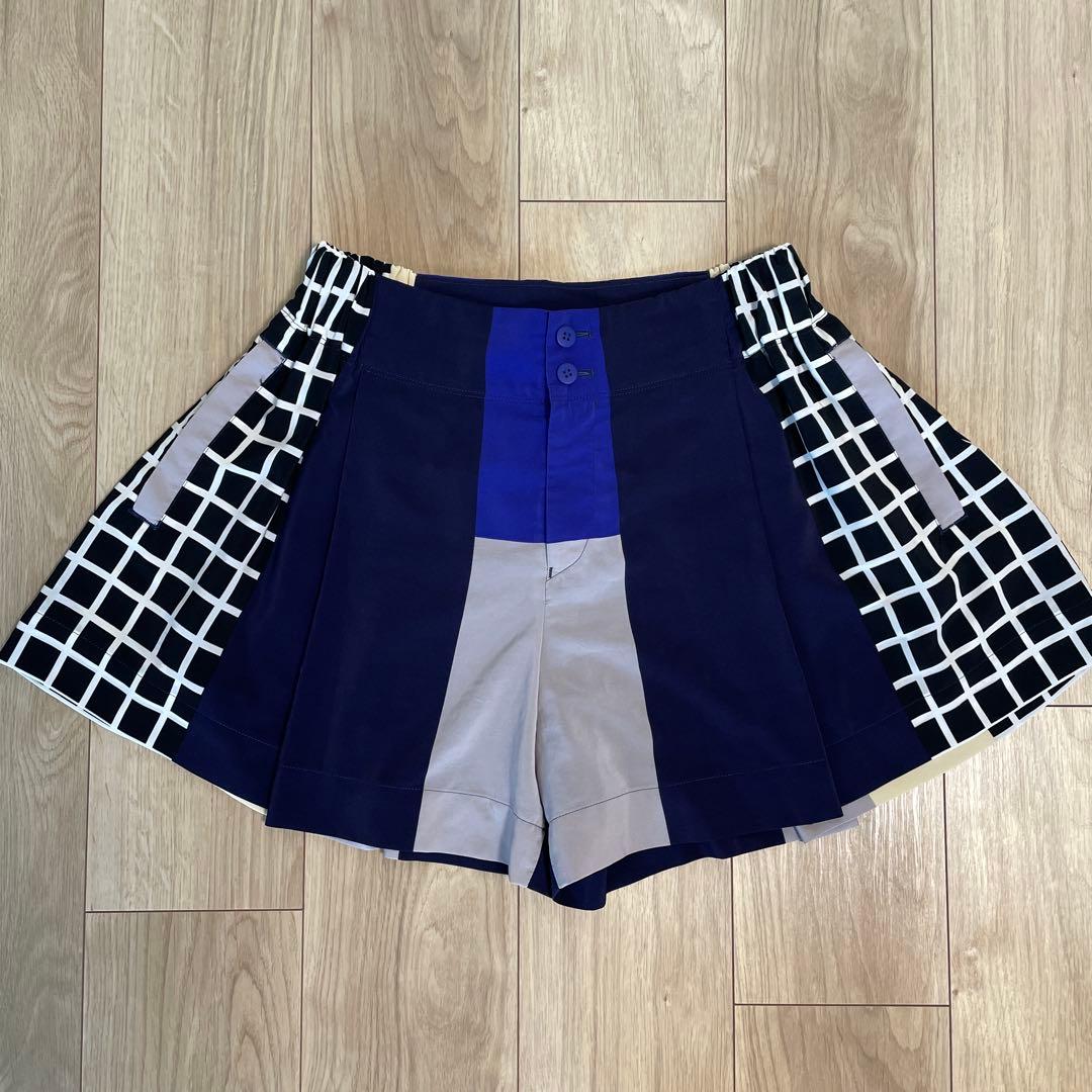 イッセイミヤケ　ショートパンツ