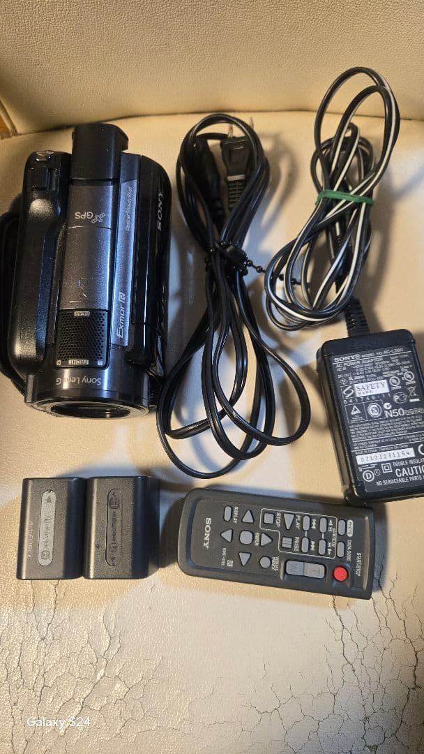 ソニー　ハンディカム　カメラレコーダー　hdr-xr520v