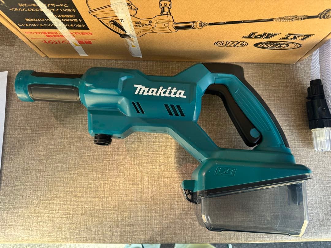 Makita コードレス18V高圧洗浄機